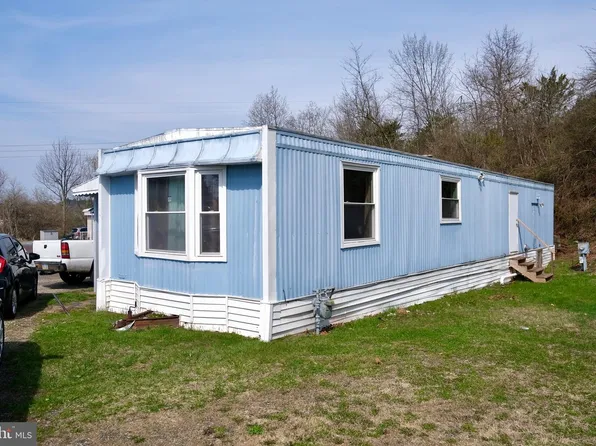 17 Bordic Rd, Reading, PA 19606