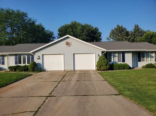 5518 Osborn Dr, Mc Farland, WI 53558