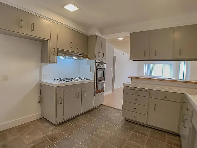 524 E Palm Ave #4 — Photo 8