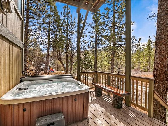 3rd image of 43766 Yosemite Dr