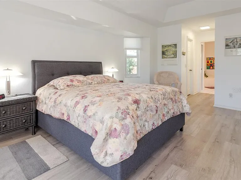 26 Long Meadow Ln — Photo 16