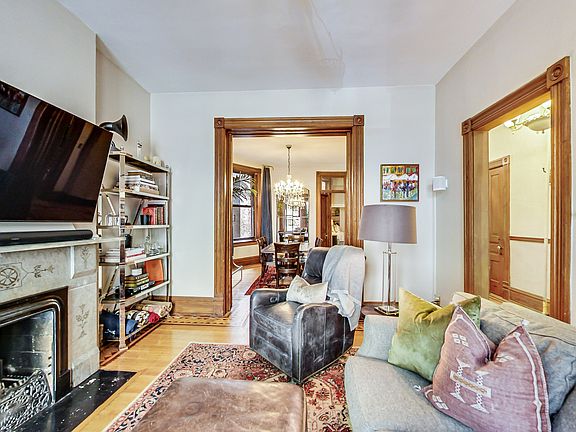 3rd image of 2044 N Orleans St #1