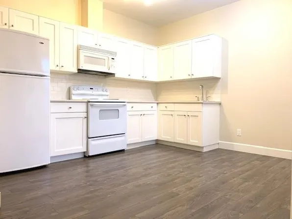 4611 54a St #B, Delta, BC V4K 2Z9