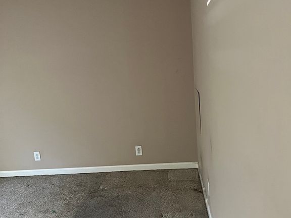 4th image of 227 Stadium Dr #227C