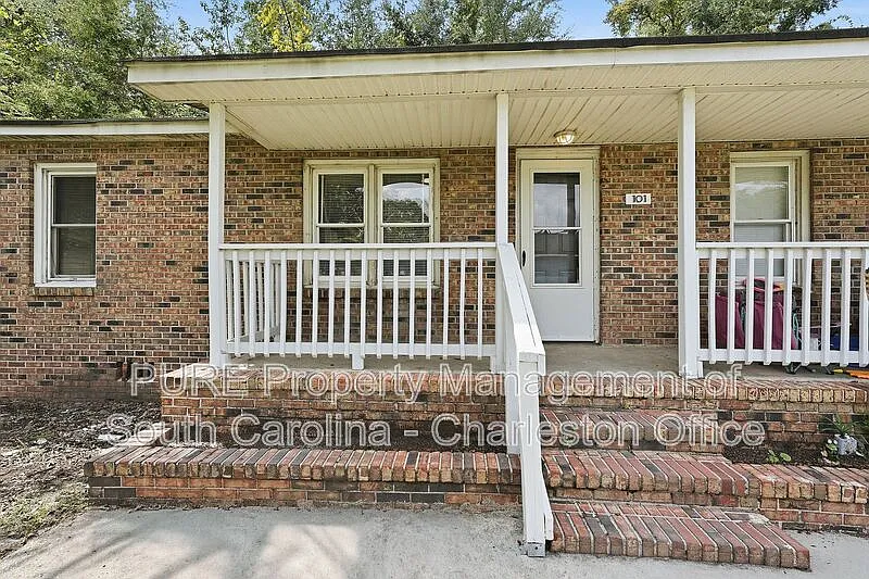 1831 Dayton St #101