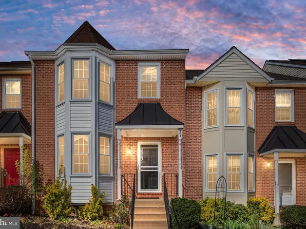 203 Barrie Pl, Fredericksburg, VA 22405