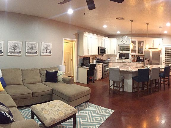 4th image of 596 Oak Tree Ln