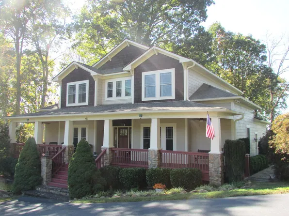 1979 Crooked Creek Connector, Young Harris, GA 30582