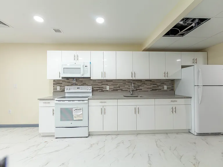 216 N River St #304 — Photo 2