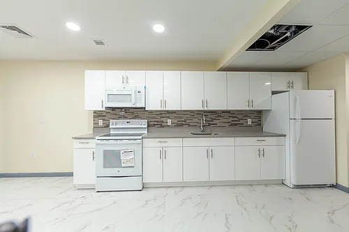 216 N River St #203 Photo 1