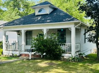 716 S McKinley St, Harrisburg, IL 62946