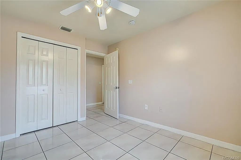 1 bed, 1220 sqft, $800 — Photo 1