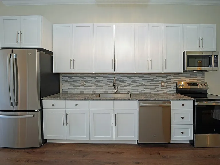 184 N Main St #207 — Photo 3