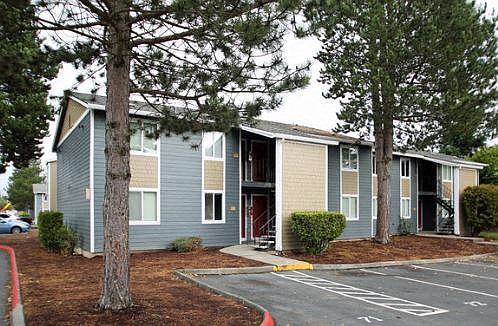 2Avaire Apartment Homes exterior building