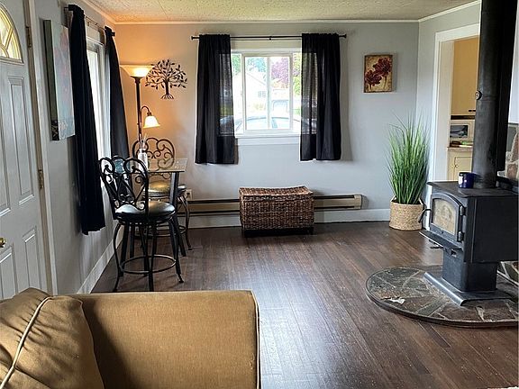 5th image of 913 1/2 Alder Ave