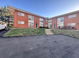 3600 Park Crest Dr APT B, Saint Louis, MO 63125