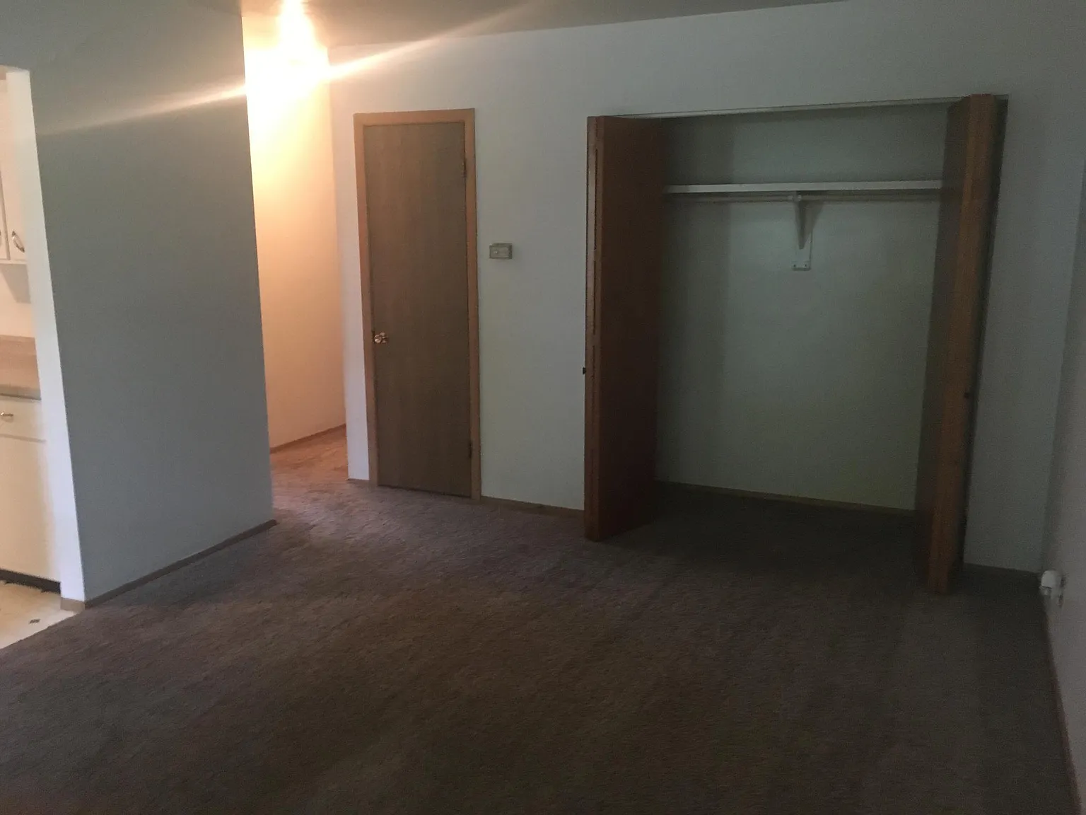 2 bed, 768 sqft, $995 — Photo 3