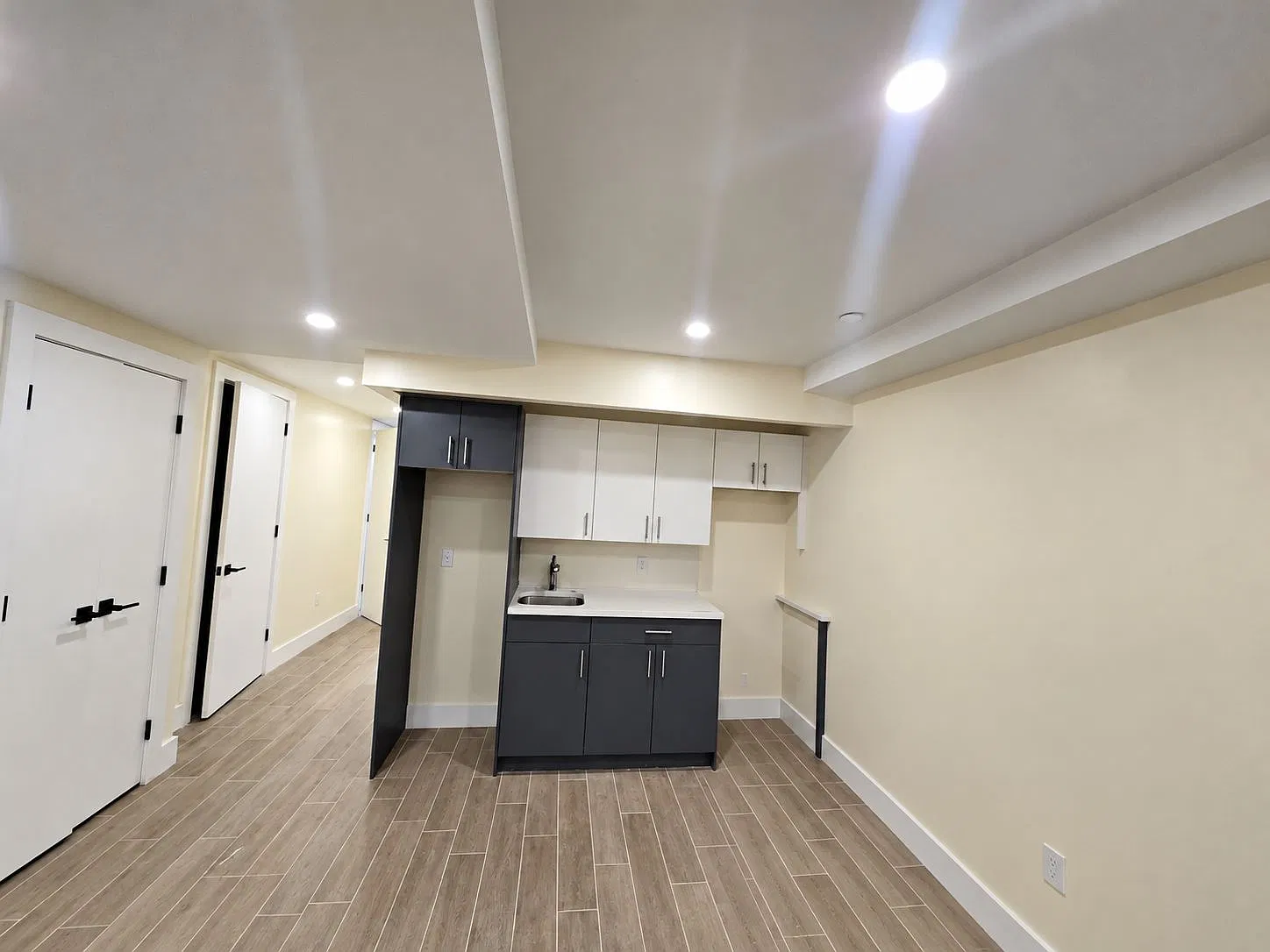 3 bed, $3,544 — Photo 2