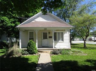 102 N Main St, Carrollton, IL 62016