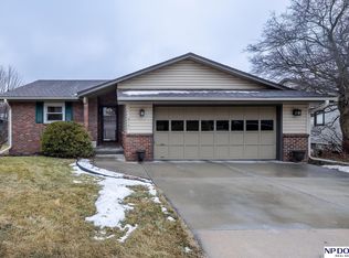 8141 Bancroft Ave, Lincoln, NE 68506