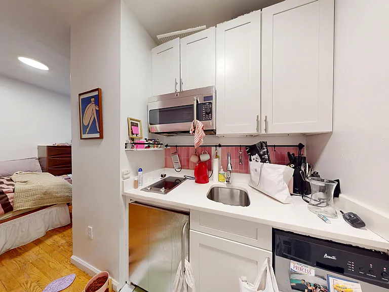 163 Mulberry St #11 — Photo 2