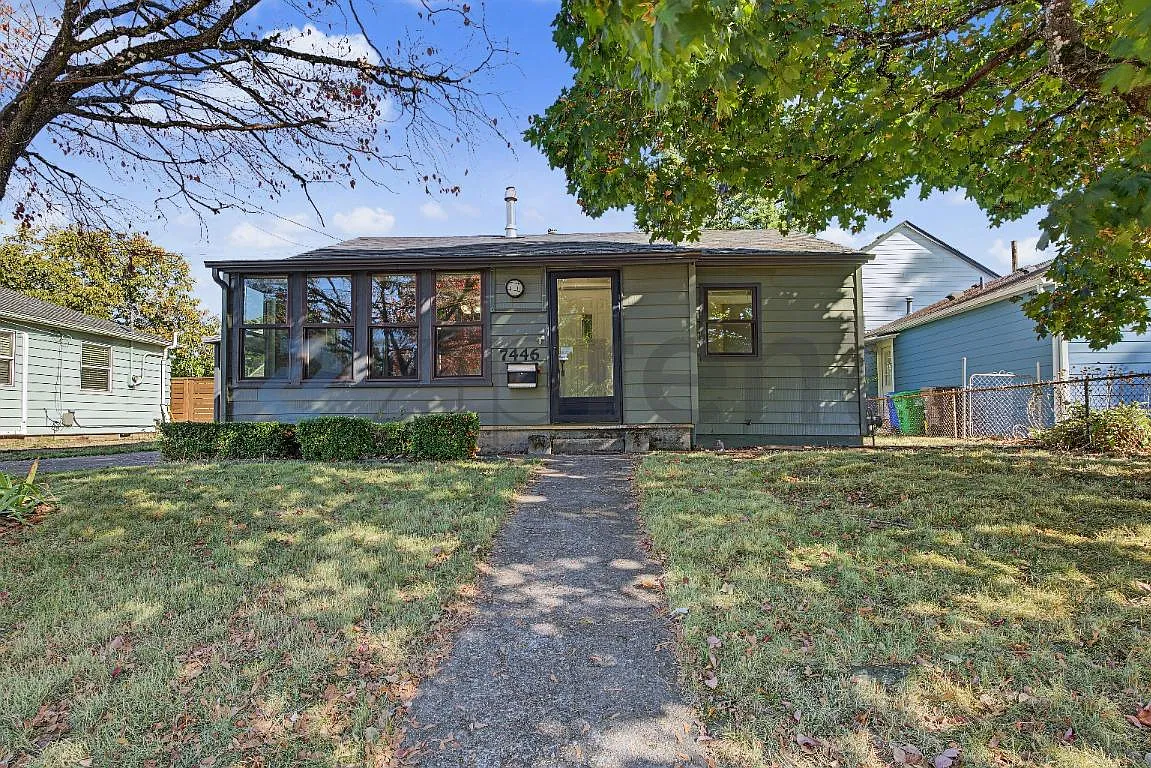 2 bed, 816 sqft, $2,300 — Photo 3