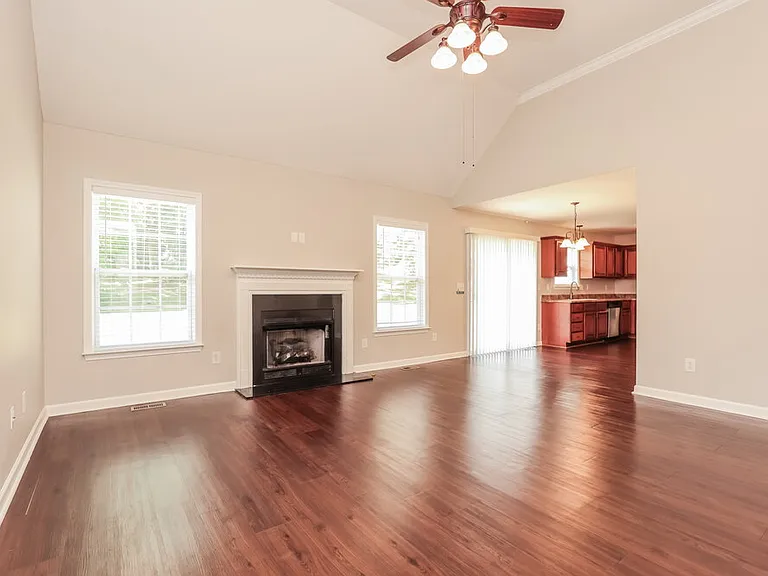 4028 Kristen St — Photo 5