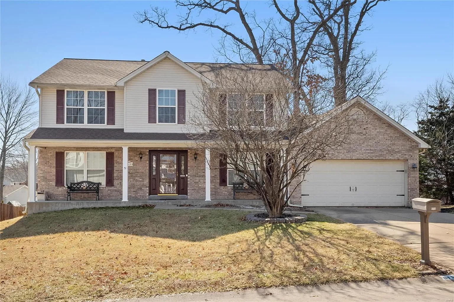615 Bennington Dr photo 1