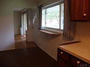 3rd image of 266 Tampa Ave