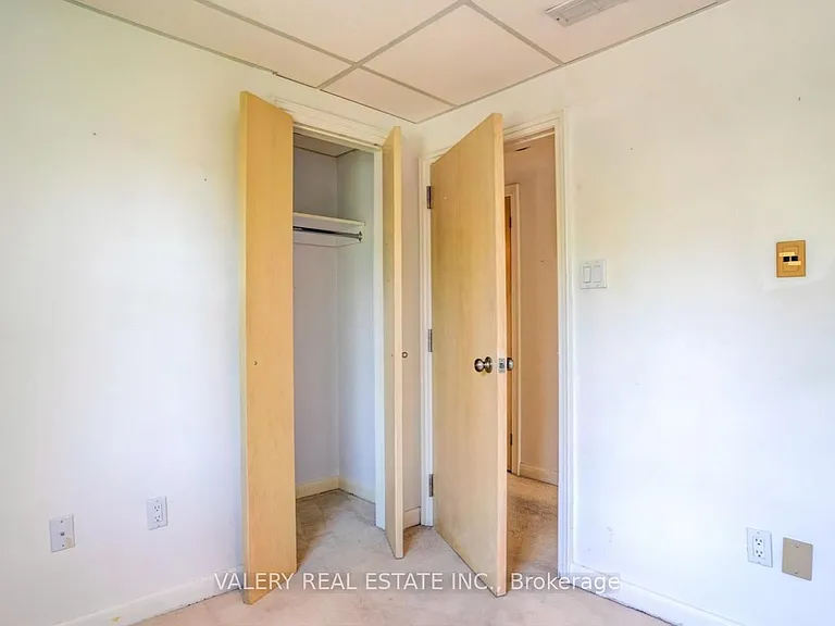 47 Ranleigh Ave #301 — Photo 18