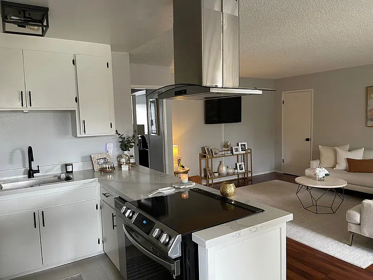522 Matheson St #6 — Photo 3