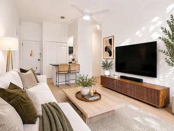 3rd image of 244 E 60th St APT 3B