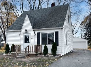 3017 Kleinpell St, Burton, MI 48529