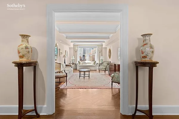 Sold by Sotheby's International Realty | media 1
