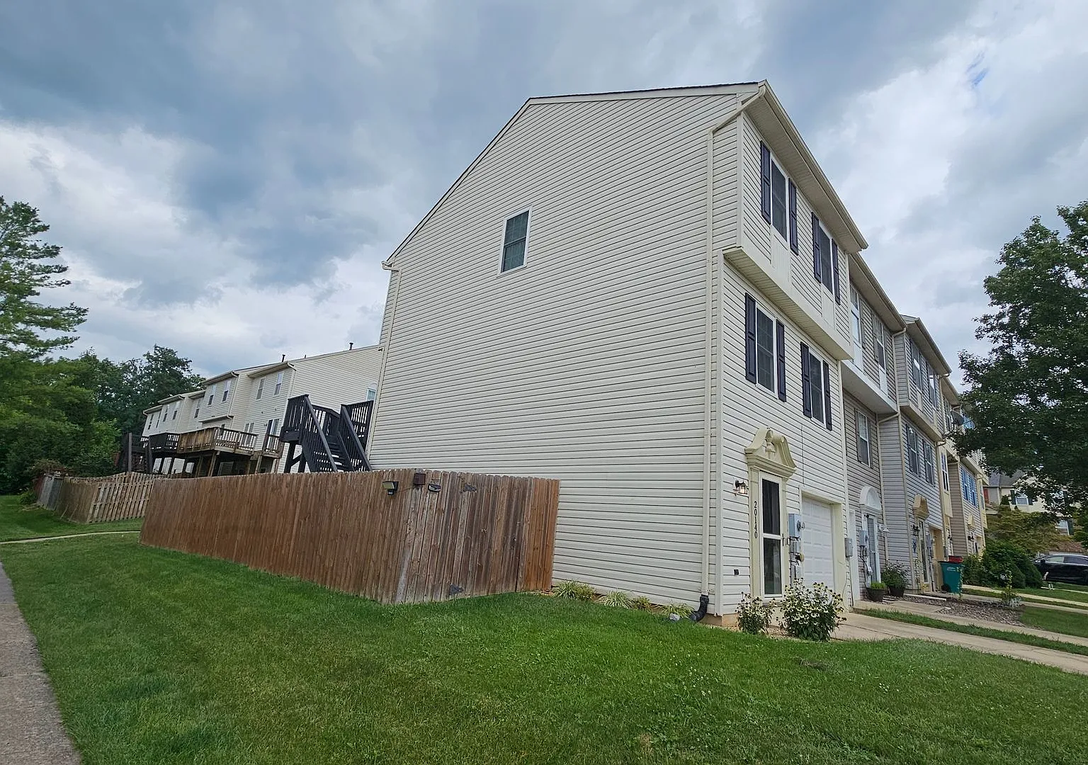 Don't Miss This Stunner! 3 Bedroom End Unit Townhome In Quiet Location! — Photo 2