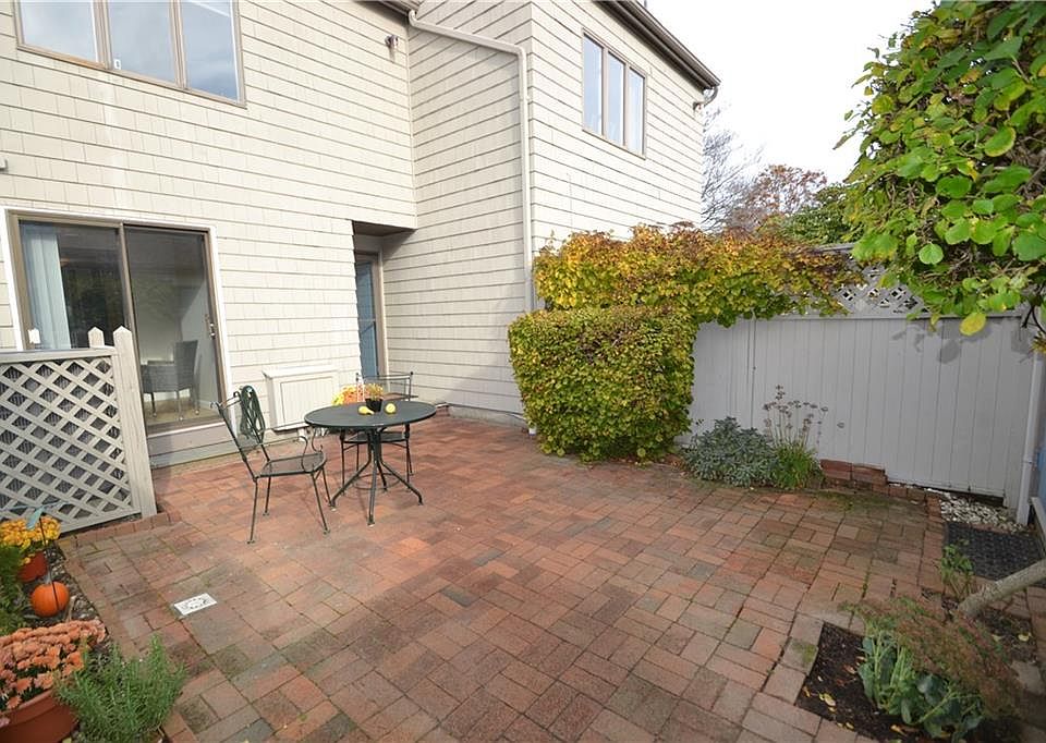 21 Seabreeze Ln 21, Bristol, RI 02809 Zillow