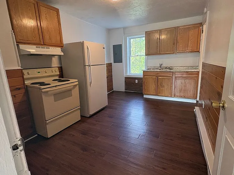 728 S Pershing Ave #3 — Photo 4