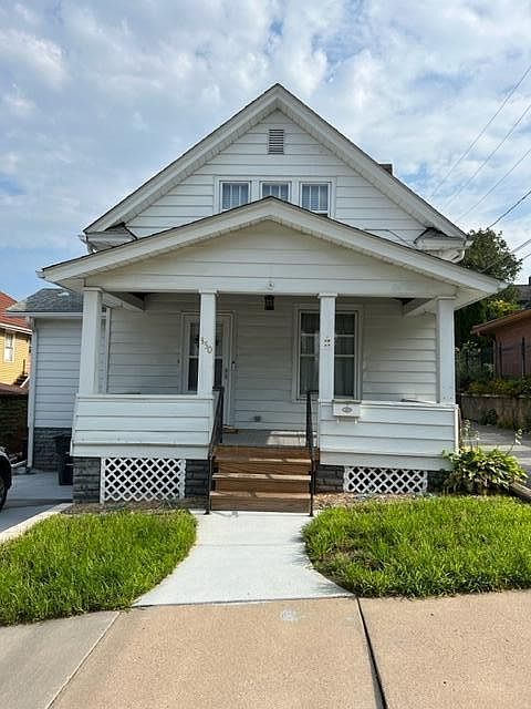 1st image of 350 Willow Ave