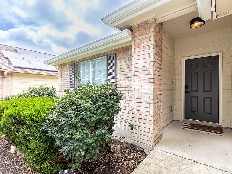 7410 Tranquillo Way — Photo 3