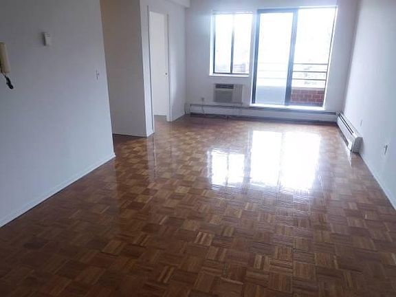 2nd image of 13614 Northern Blvd APT 3E
