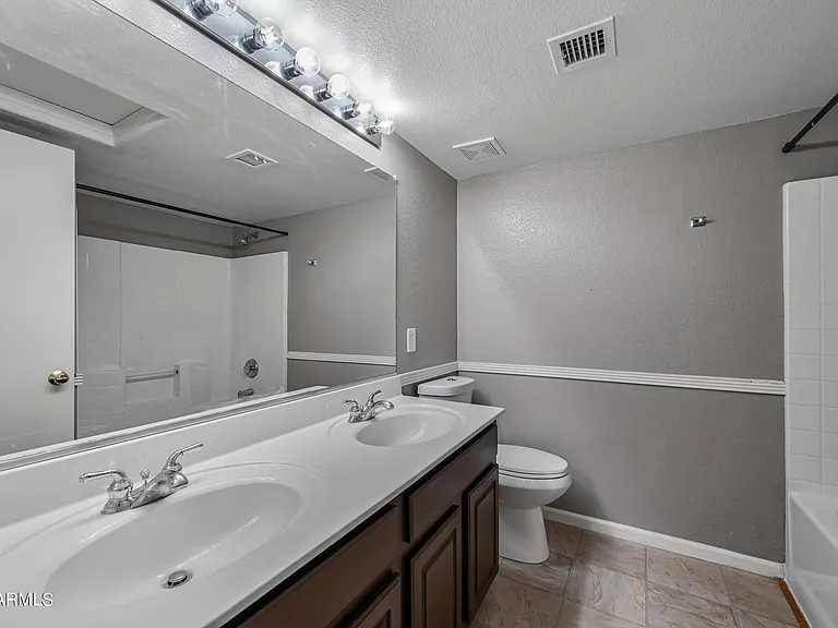16224 W Jefferson St — Photo 19