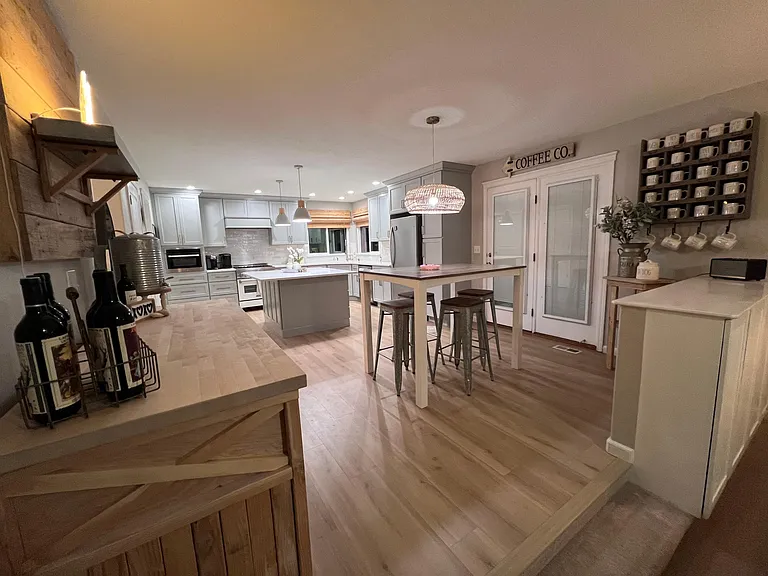 1988 S Ice Bear Way — Photo 14