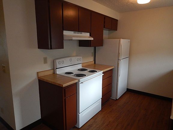 5th image of 212 SE 5th St #17
