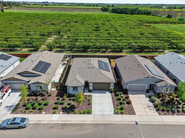 1348 S Kestrel Ln, Stockton, CA 95215