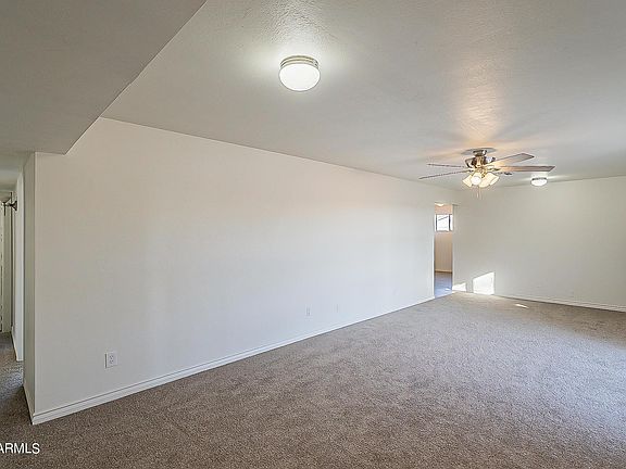 3rd image of 840 W Wilson Ave
