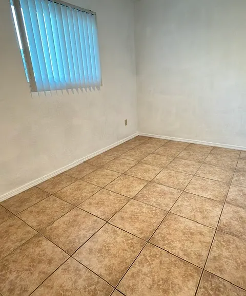12317 Leona Ln — Photo 5