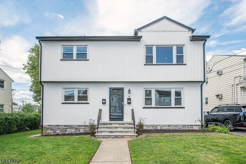2 bed, 2.0 bath, $3,200 — Photo 1