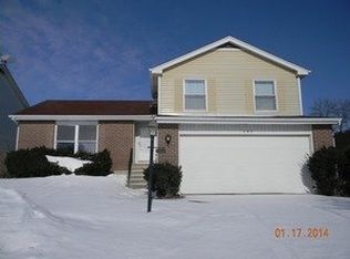 142 Hastings Mill Rd, Streamwood, IL 60107