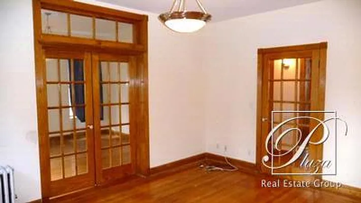 Rented by Plaza Real Estate Group | media 15