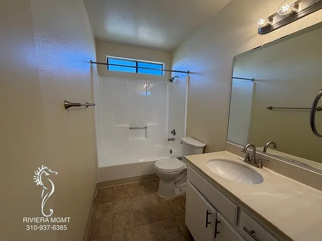 2 bed, 800 sqft, $2,150 — Photo 4